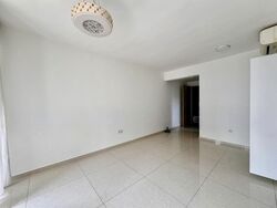 Sea Esta (D18), Condominium #635543391